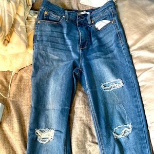 These are pants that I don’t want anymore and are very good pants